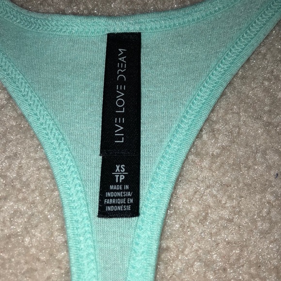 Run Wild Blue Loose Tank - Picture 2 of 3